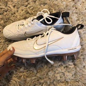 BRAND NEW NIKE CLEATS